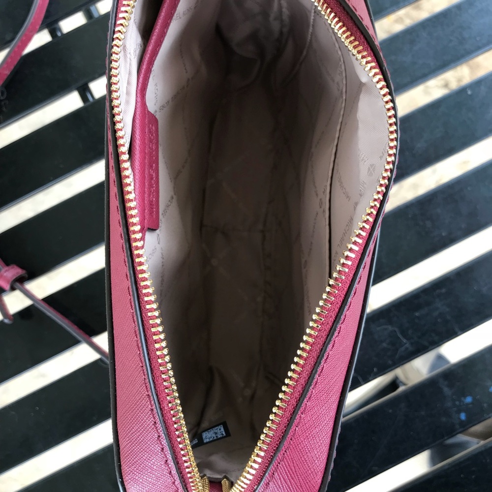 Michael Kors Jet Set EW Crossbody + Coinpouch ID - Picture 6 of 8